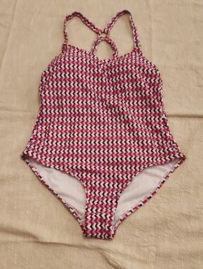 Cross-Back One-Piece Swimsuit in Red Chevron Print Size 14, Appears To Run Small